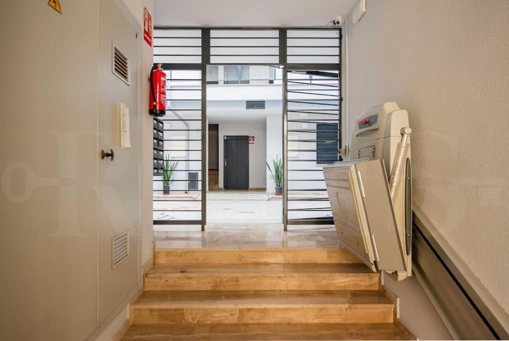Contemporary Minimalist Apartment By Rems Málaga Exterior foto
