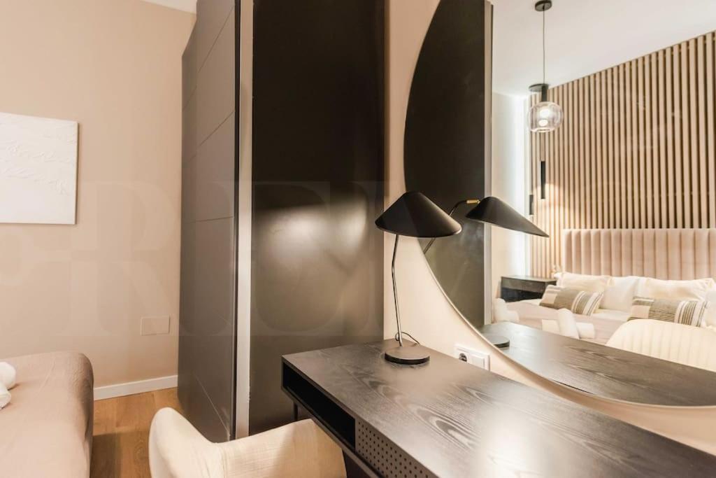 Contemporary Minimalist Apartment By Rems Málaga Exterior foto
